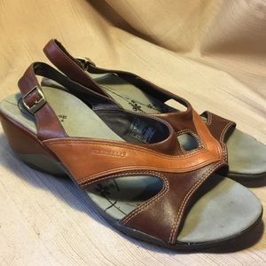 Merrell leather sandals NWOT